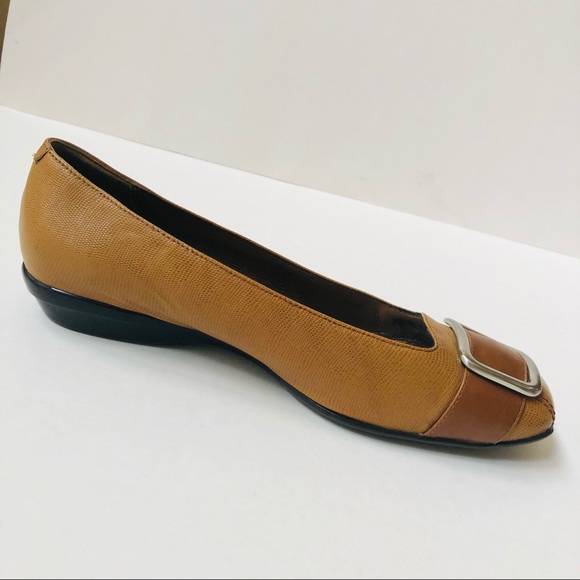 Cole Haan Leather Nike Air Buckle Flats Size 7.5 - Picture 5 of 11